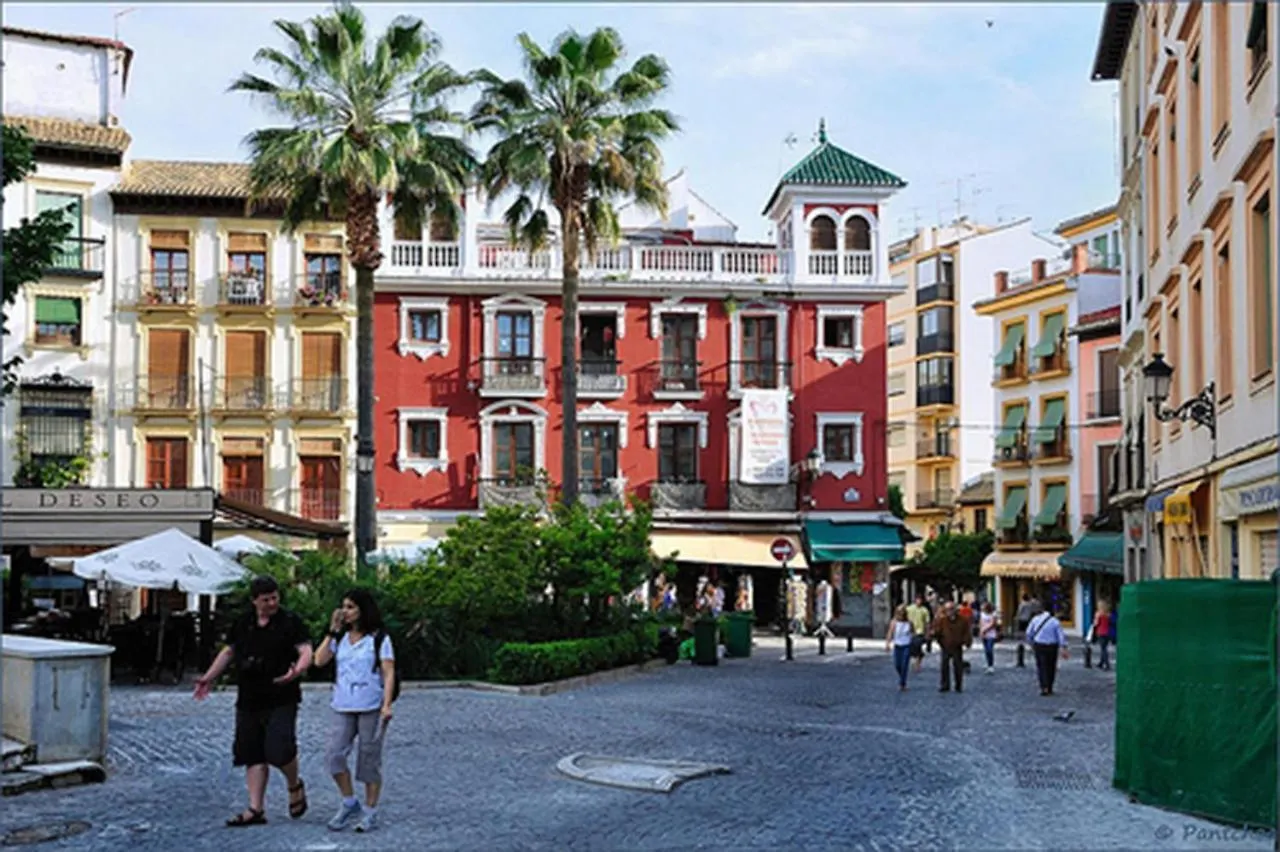 グラナダCasa Alhambra - Centro Historico Con Jardin Privadoアパートメント アパート
