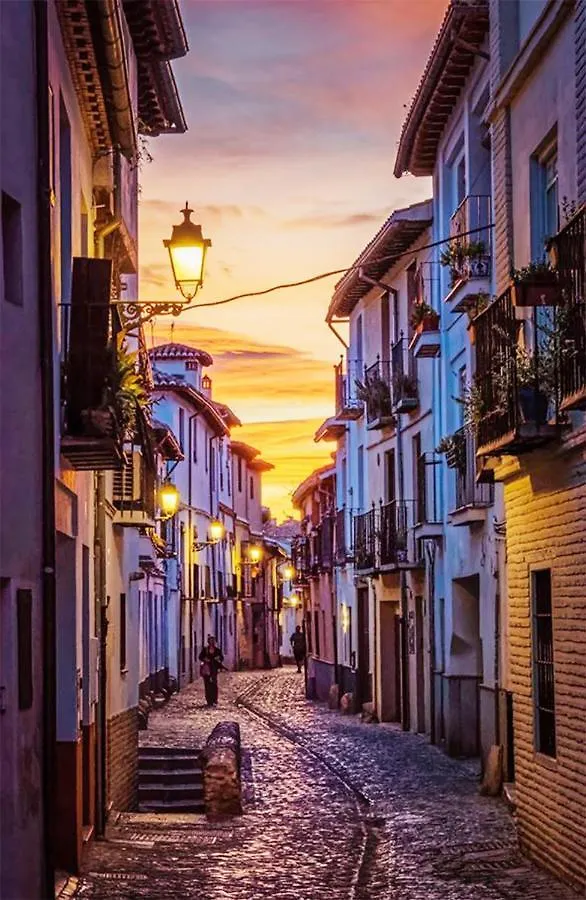 Апартаменты Casa Alhambra - Centro Historico Con Jardin Privado Гранада