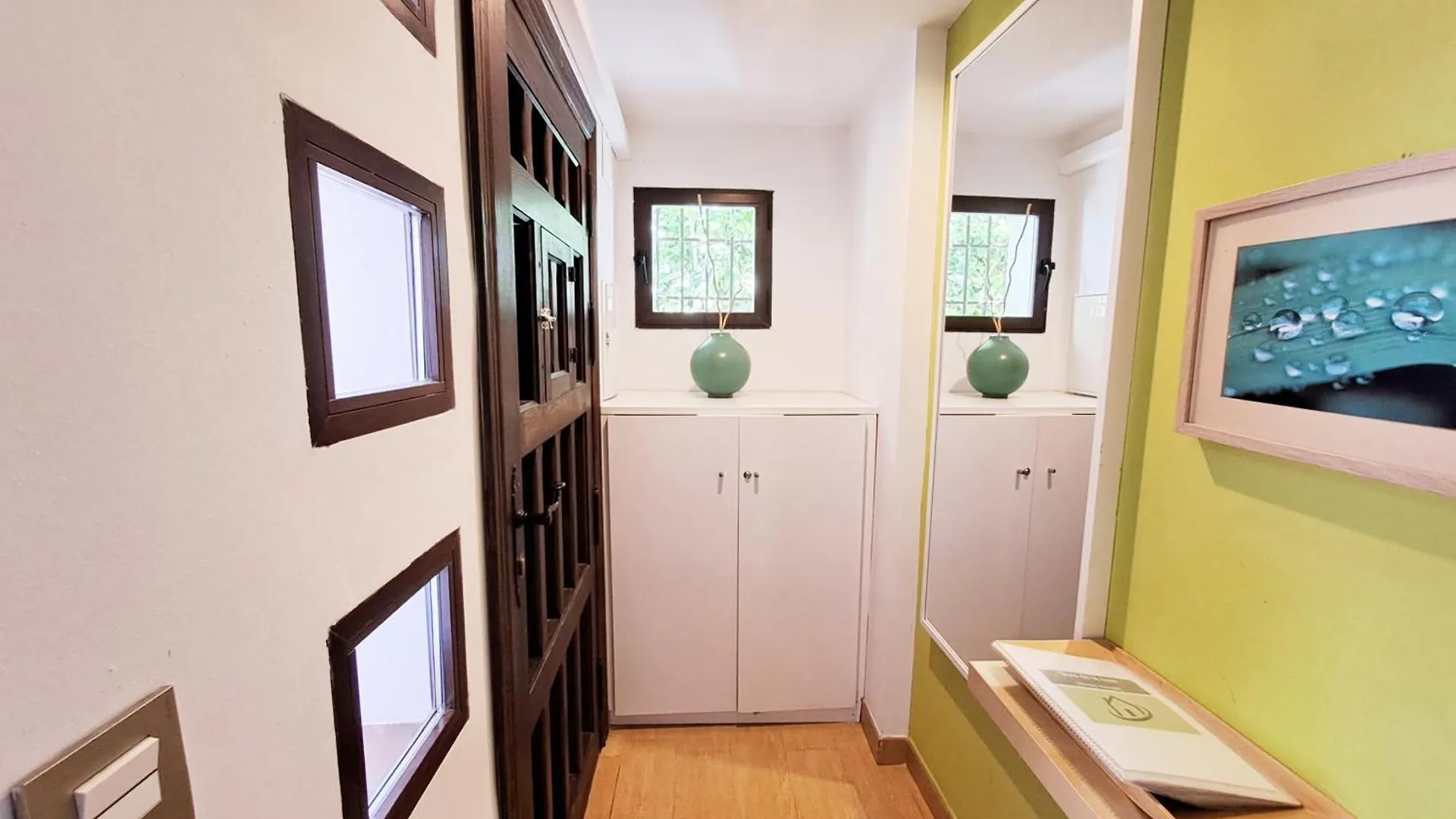 Apartment Ferienwohnung Casa Alhambra - Centro Historico Con Jardin Privado Granada